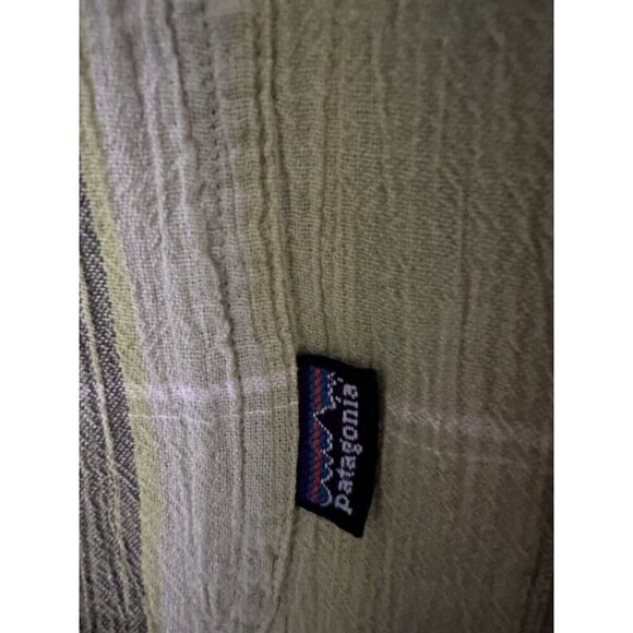 Patagonia Shirt Mens Size Medium Plaid Green Organic Cotton Short Sleeve - Picture 4 of 5